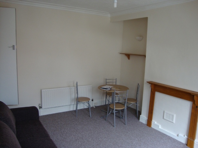 Woodside Avenue Image